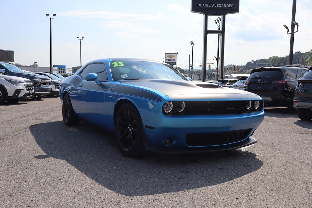 Used 2023 Dodge Challenger R/T Coupe