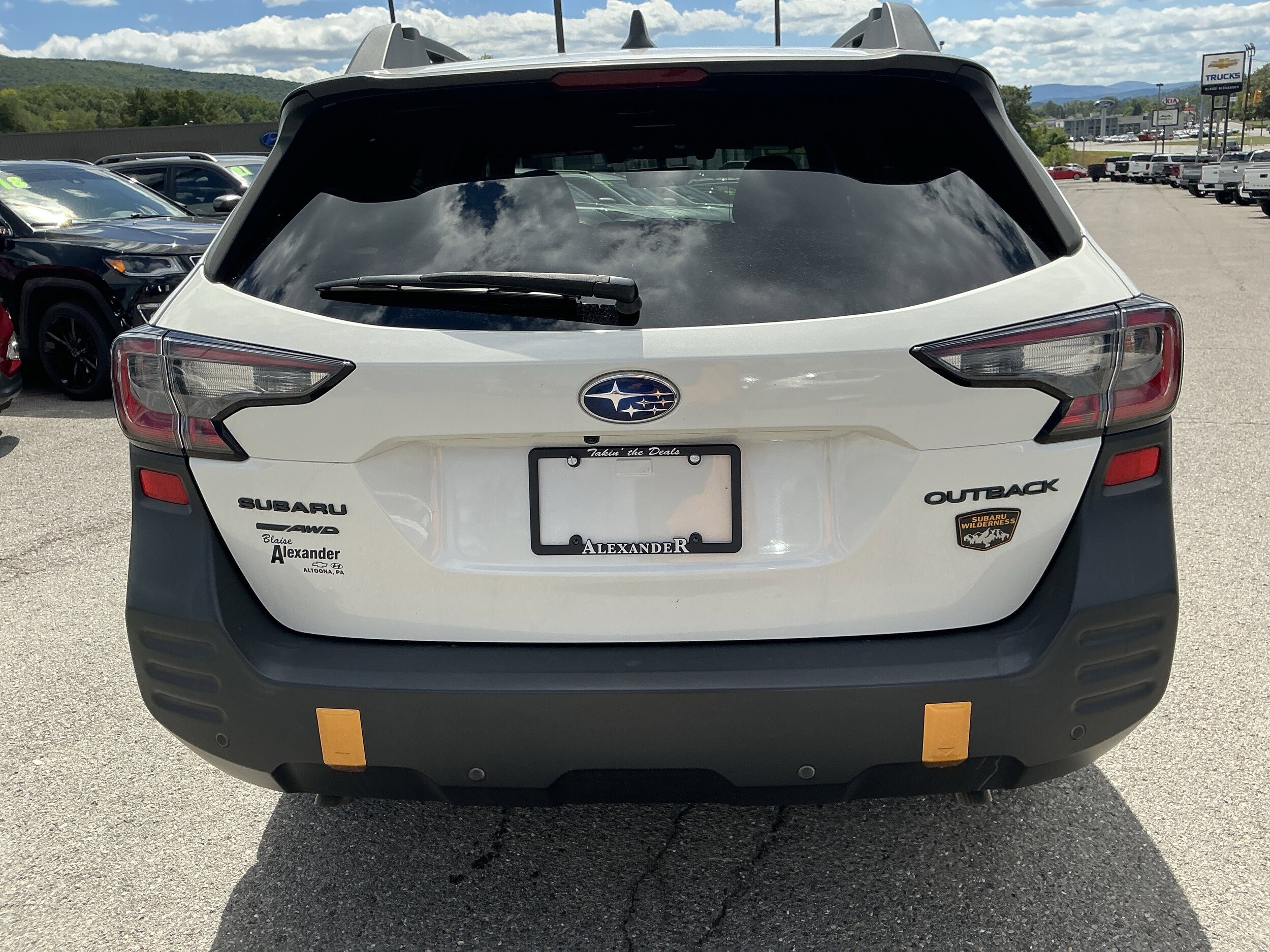2022 Subaru Outback Wilderness photo 3