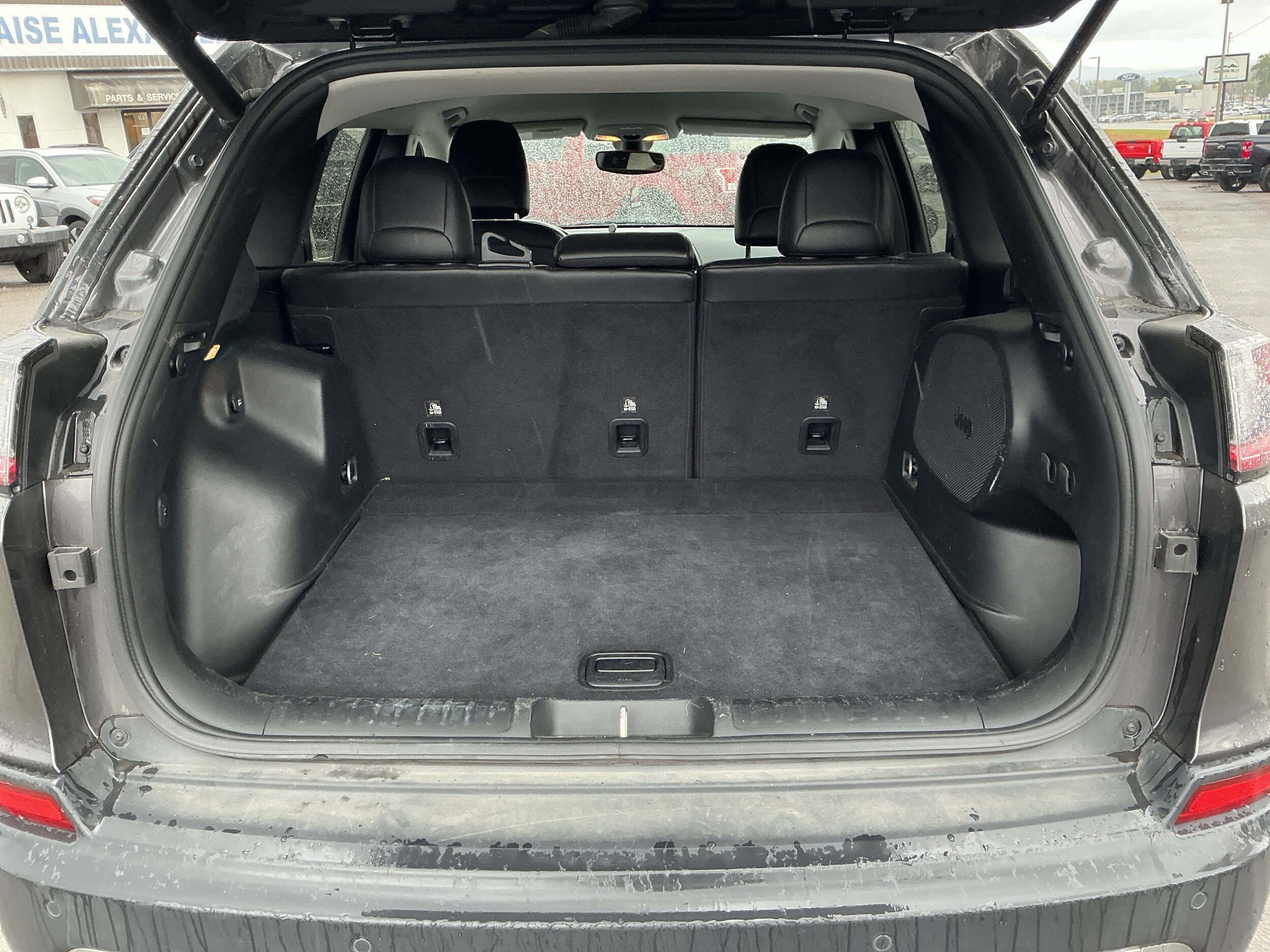 2020 Jeep Cherokee Limited photo 2