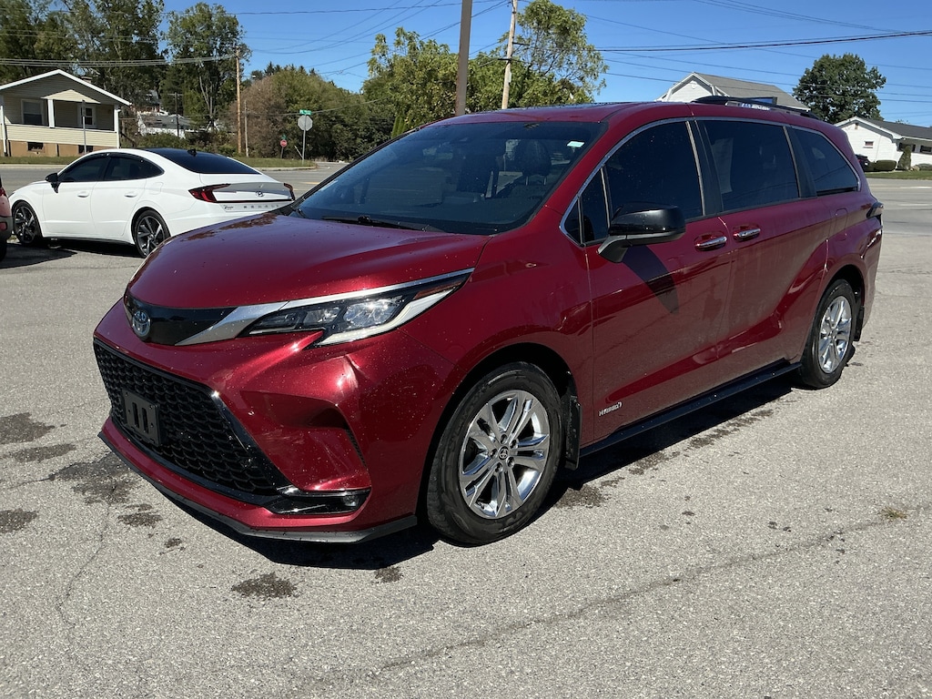Used 2021 Toyota Sienna XSE Van