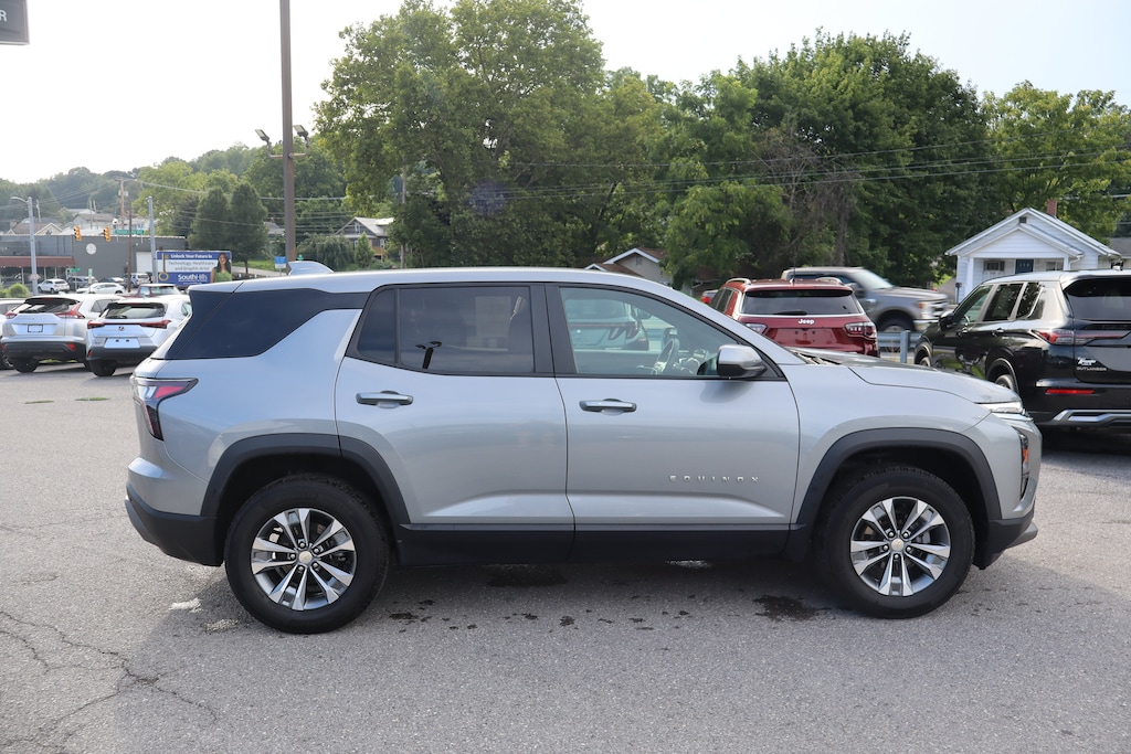 Used 2025 Chevrolet Equinox LT SUV