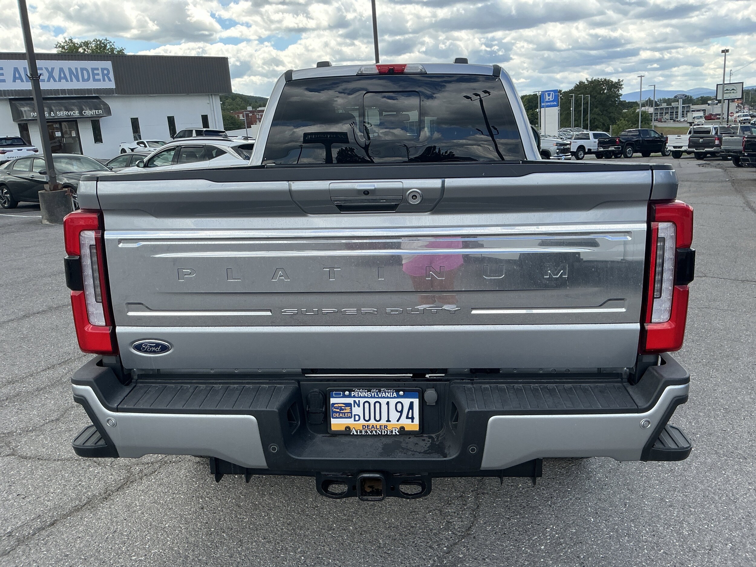 2023 Ford F-250 Platinum photo 4