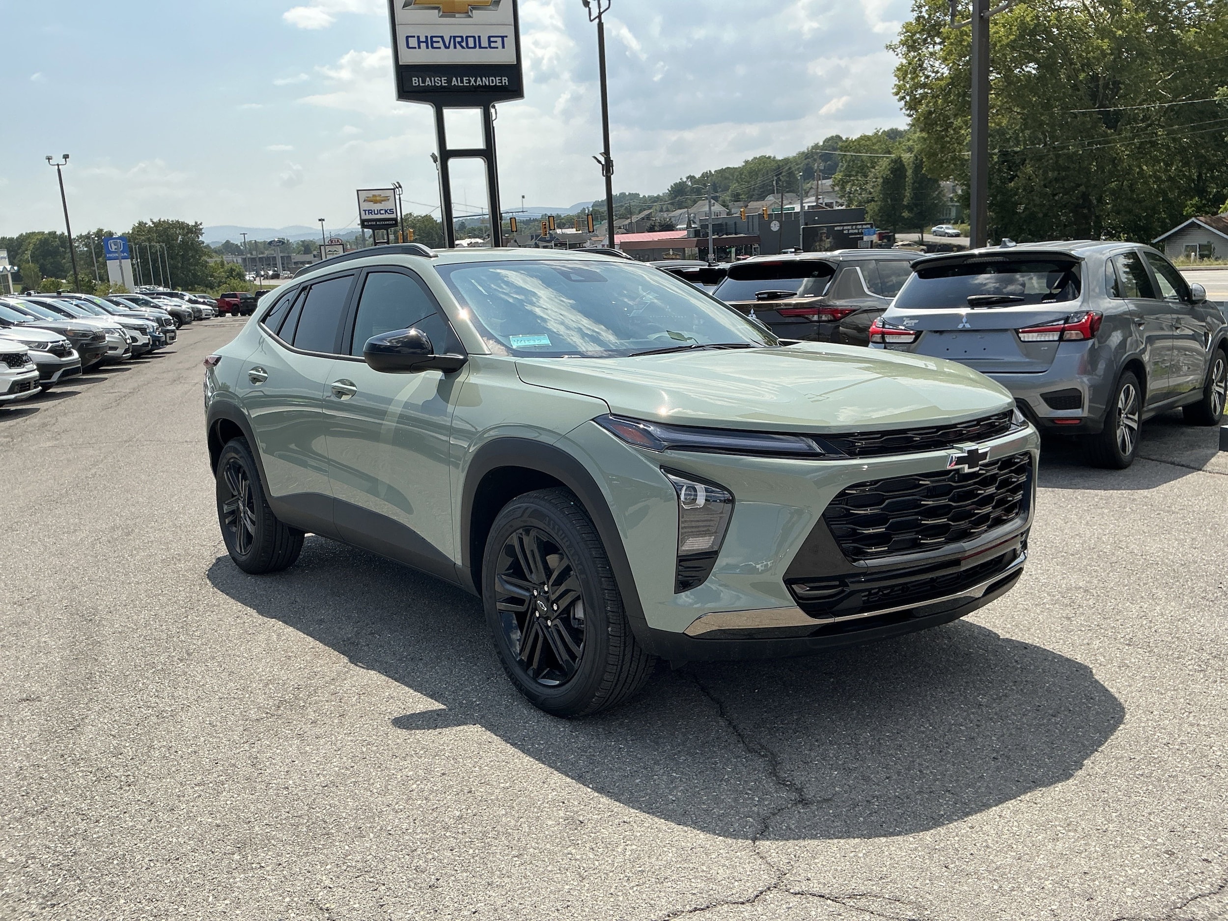 2025 Chevrolet Trax SUV 
