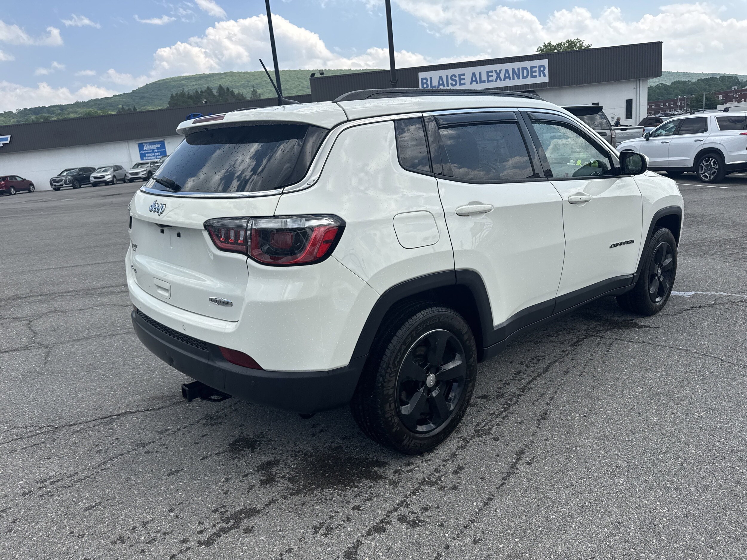 2018 Jeep Compass Latitude photo 3
