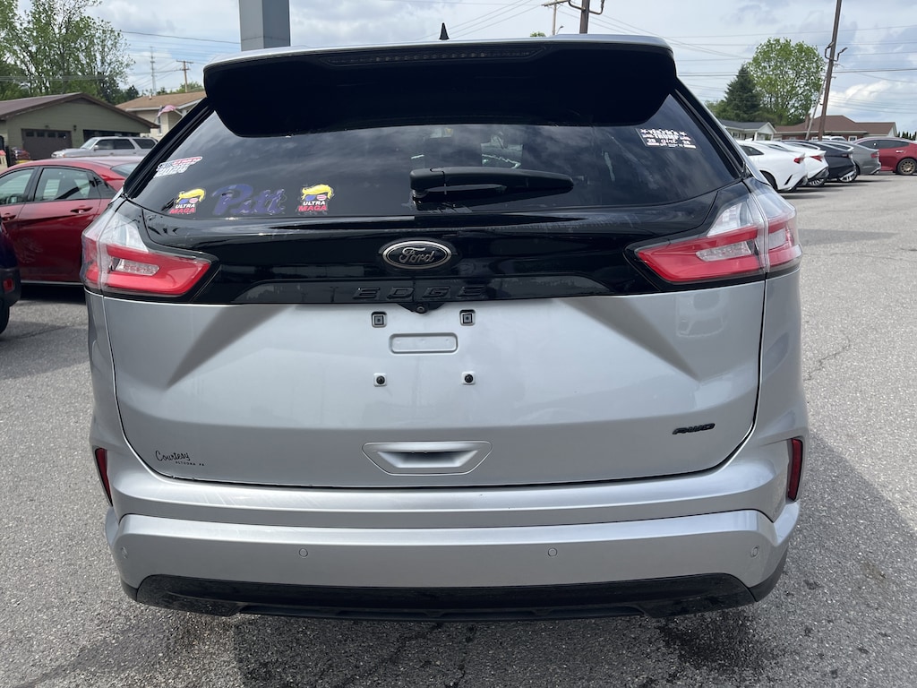 Used 2022 Ford Edge SE SUV