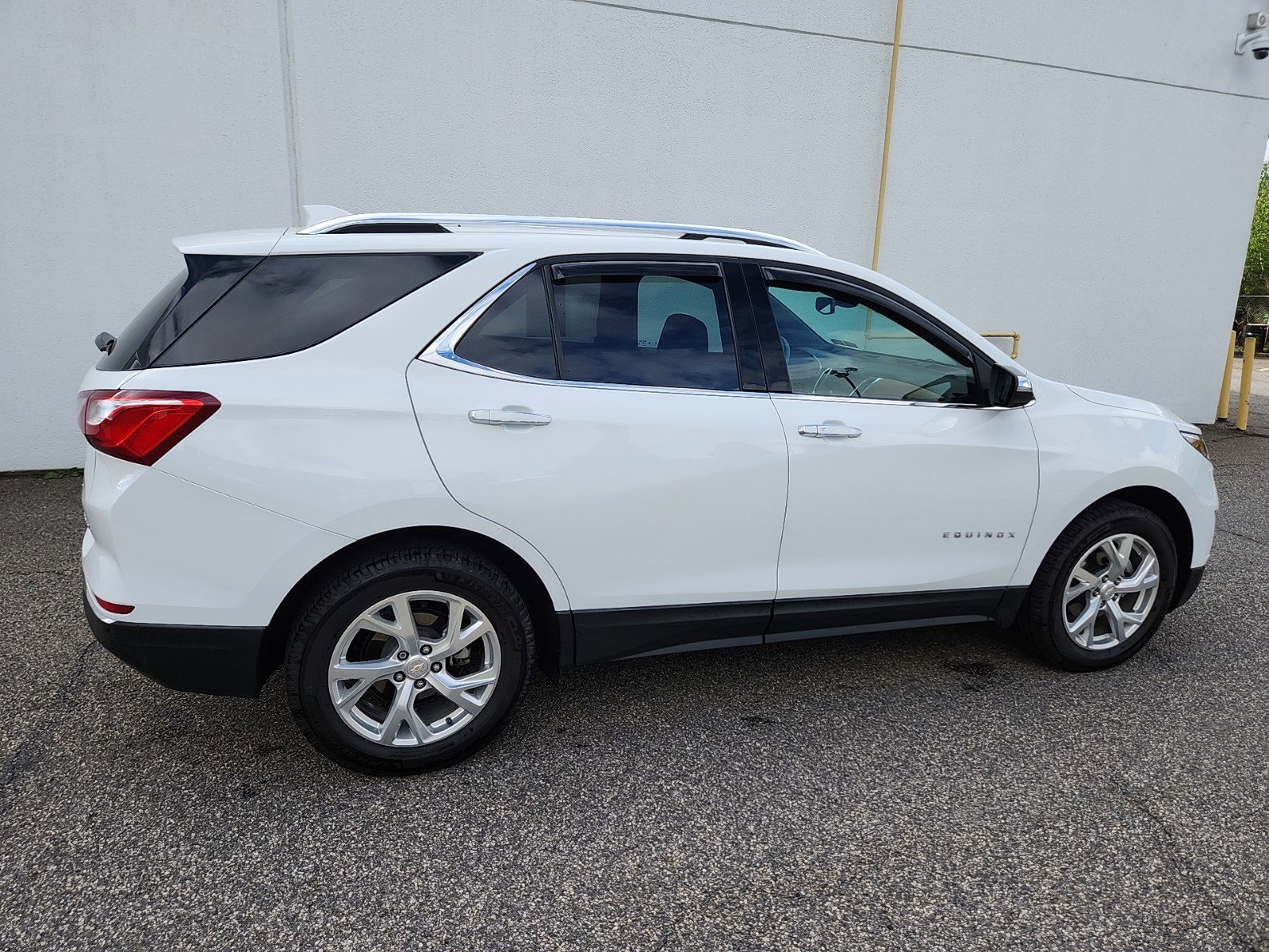 Used 2021 Chevrolet Equinox Premier with VIN 3GNAXXEV8MS150988 for sale in Hazle Township, PA