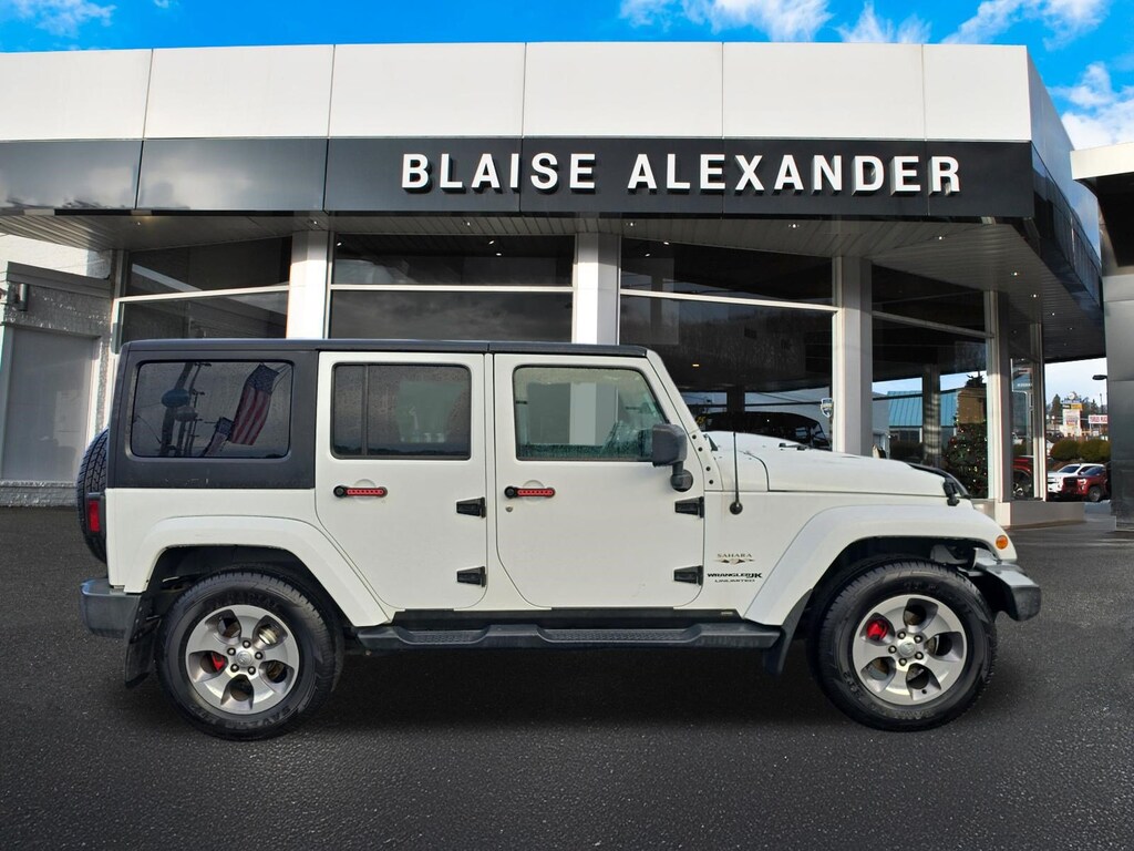 Used 2018 Jeep Wrangler JK Unlimited Sahara 4x4 SUV