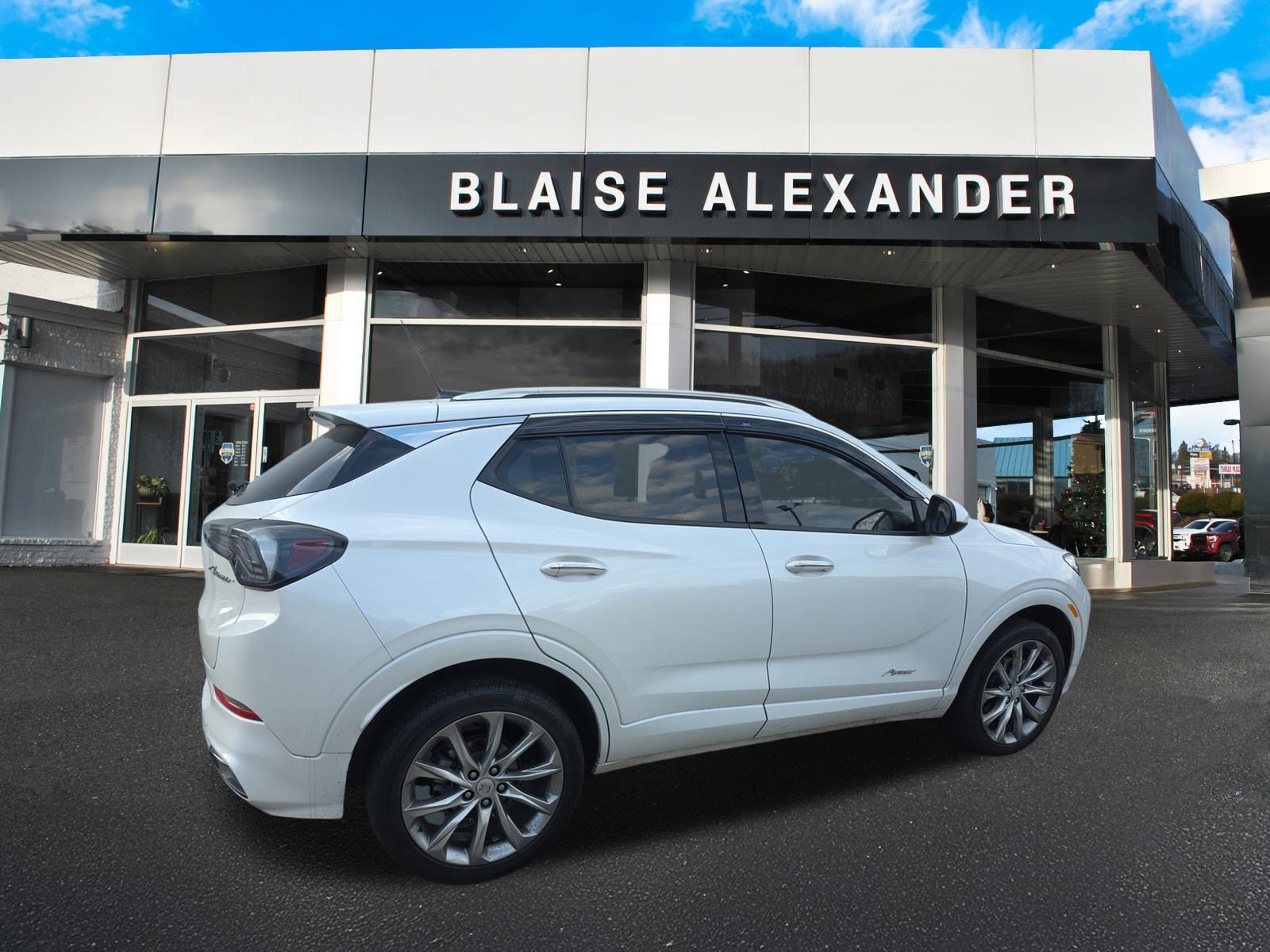 2024 Buick Encore GX Avenir photo 3