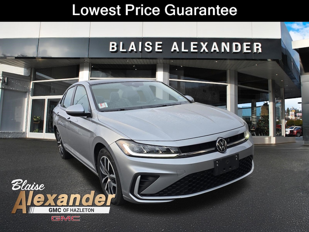 Used 2025 Volkswagen Jetta 1.5T SE Sedan