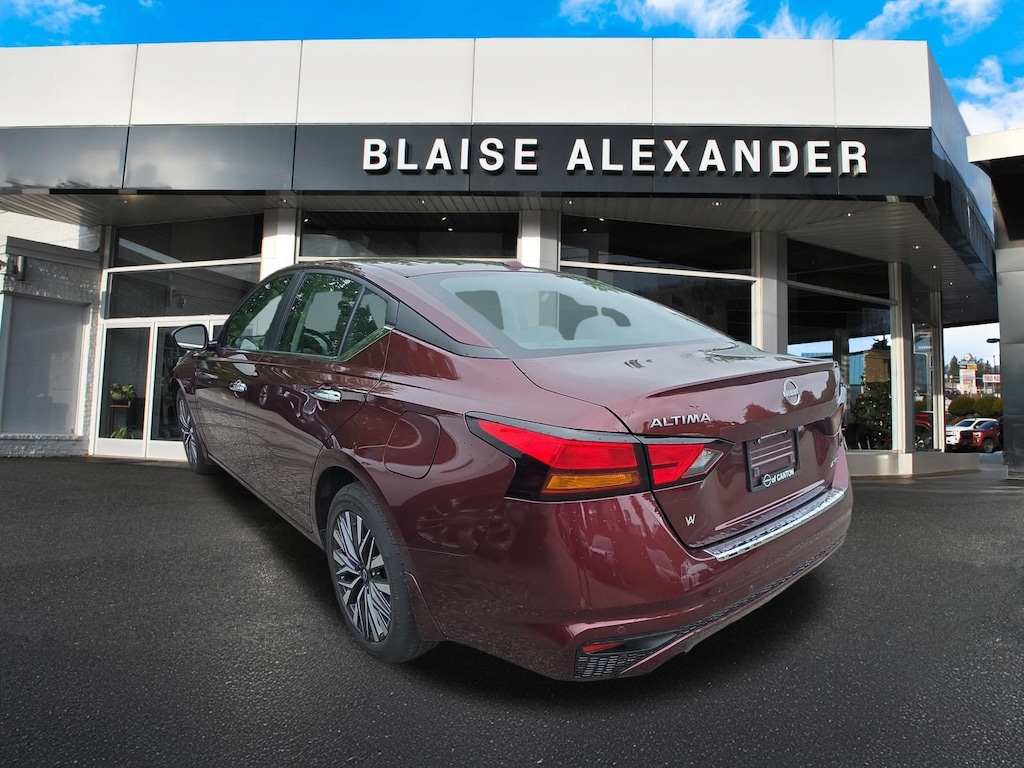 Used 2023 Nissan Altima 2.5 SV Sedan