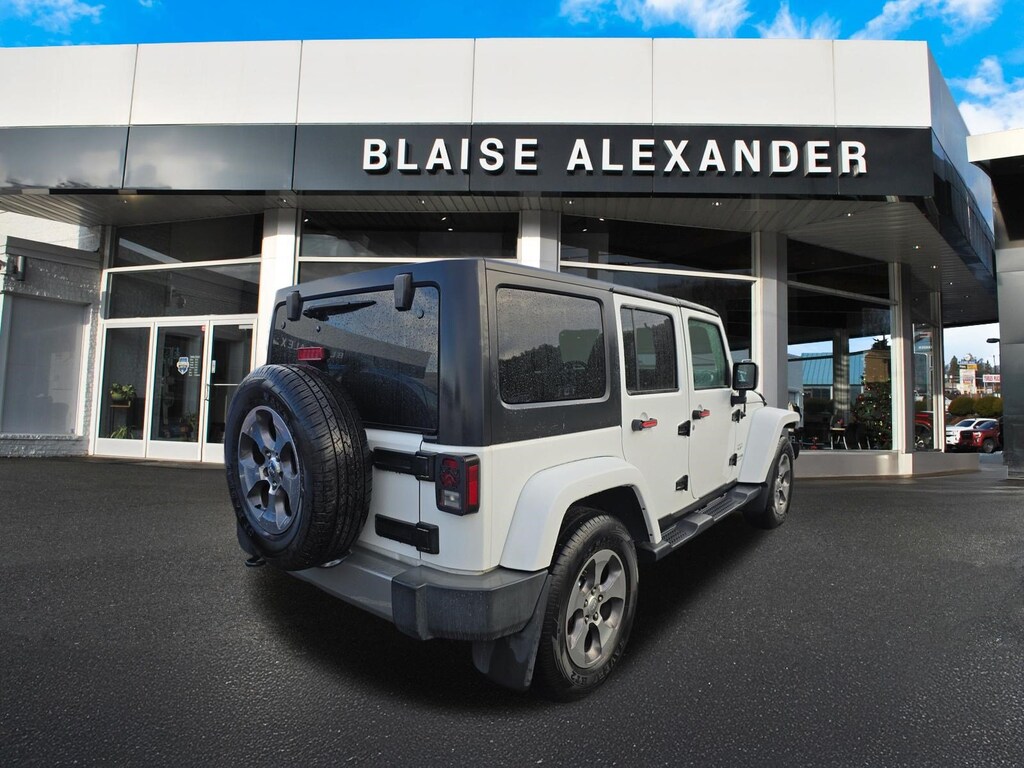 Used 2018 Jeep Wrangler JK Unlimited Sahara 4x4 SUV