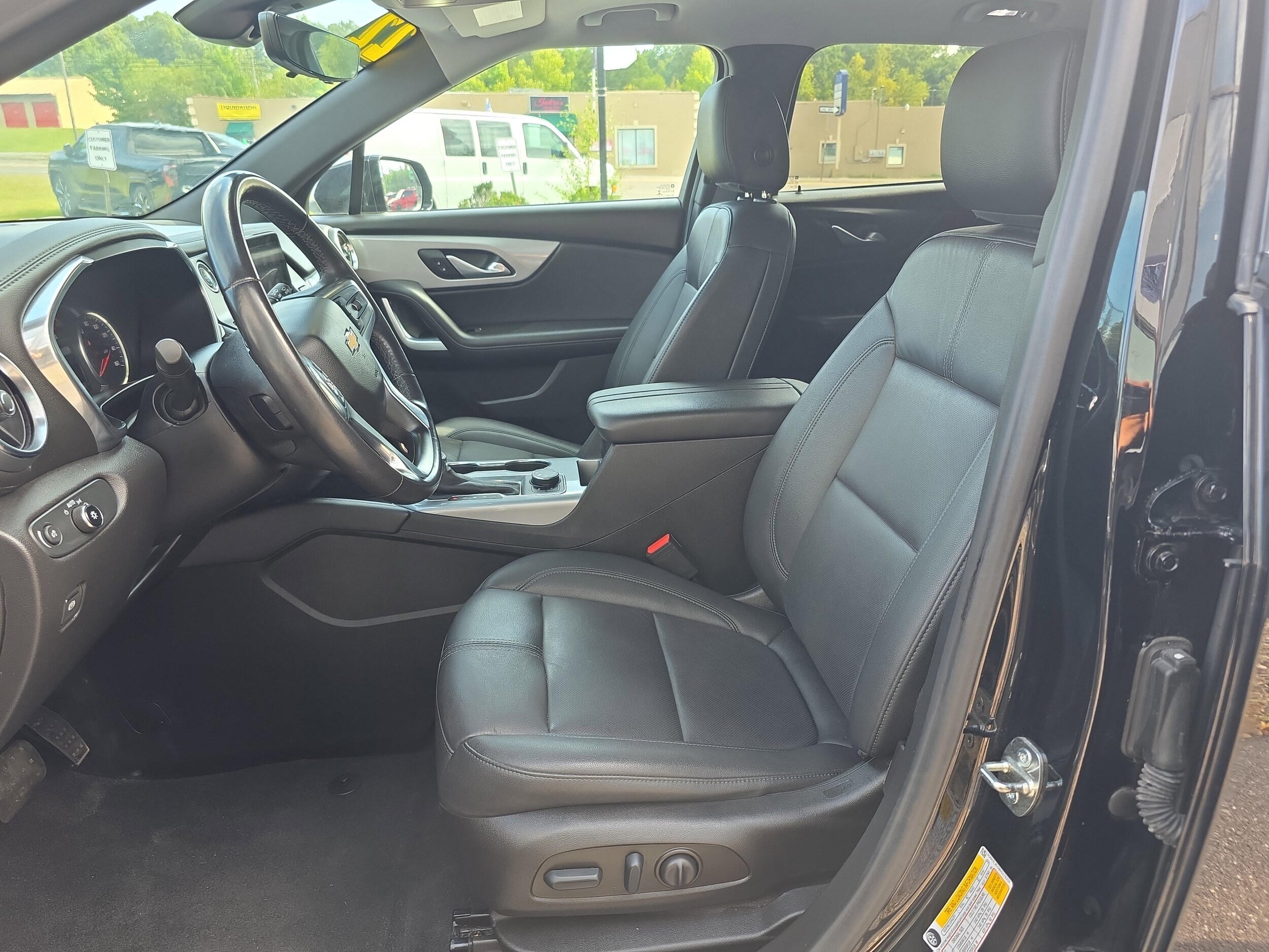 2022 Chevrolet Blazer 3LT photo 2