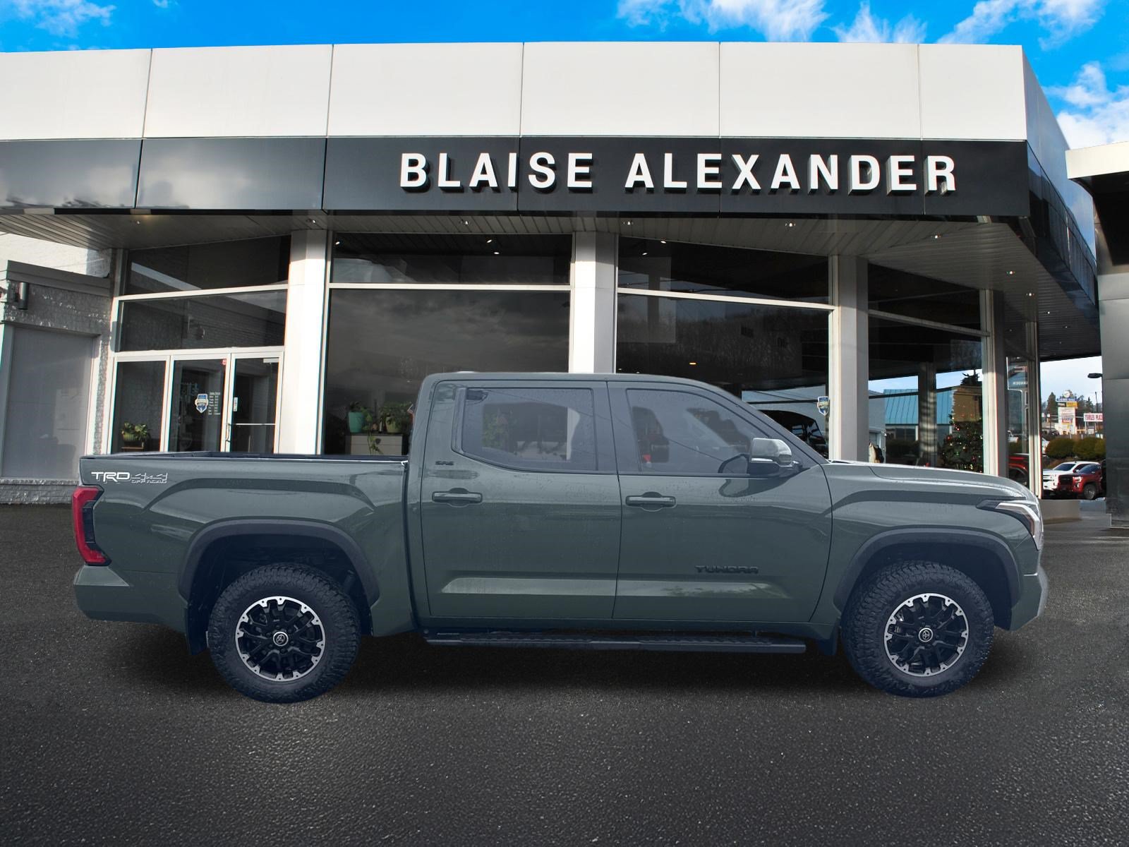 Used 2022 Toyota Tundra SR5 3.5L V6 Truck CrewMax