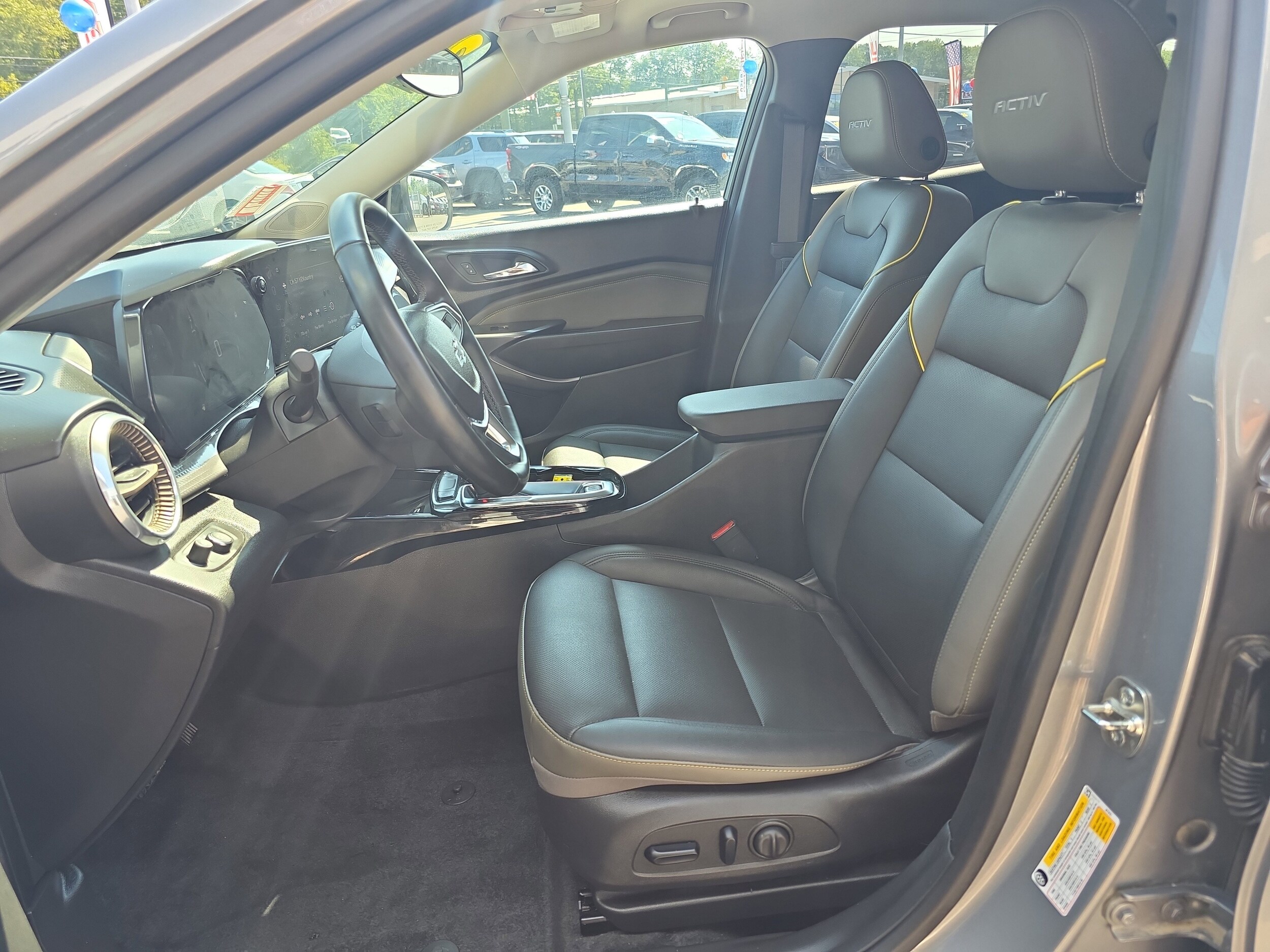 2024 Chevrolet Trax ACTIV photo 2
