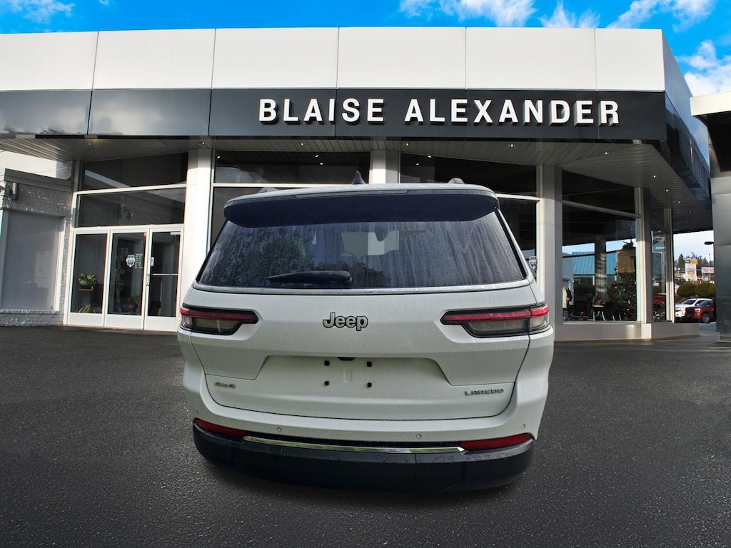 Used 2025 Jeep Grand Cherokee L Laredo SUV