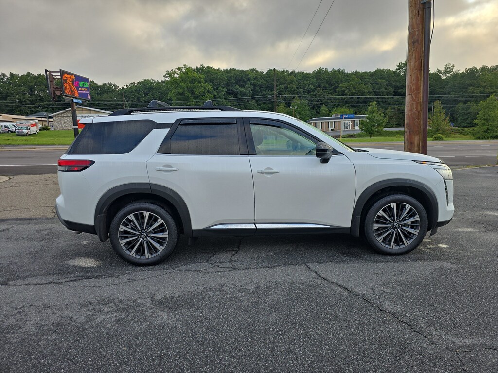 Used 2026 Nissan Pathfinder Platinum SUV