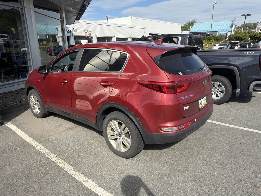 Used 2018 Kia Sportage LX SUV