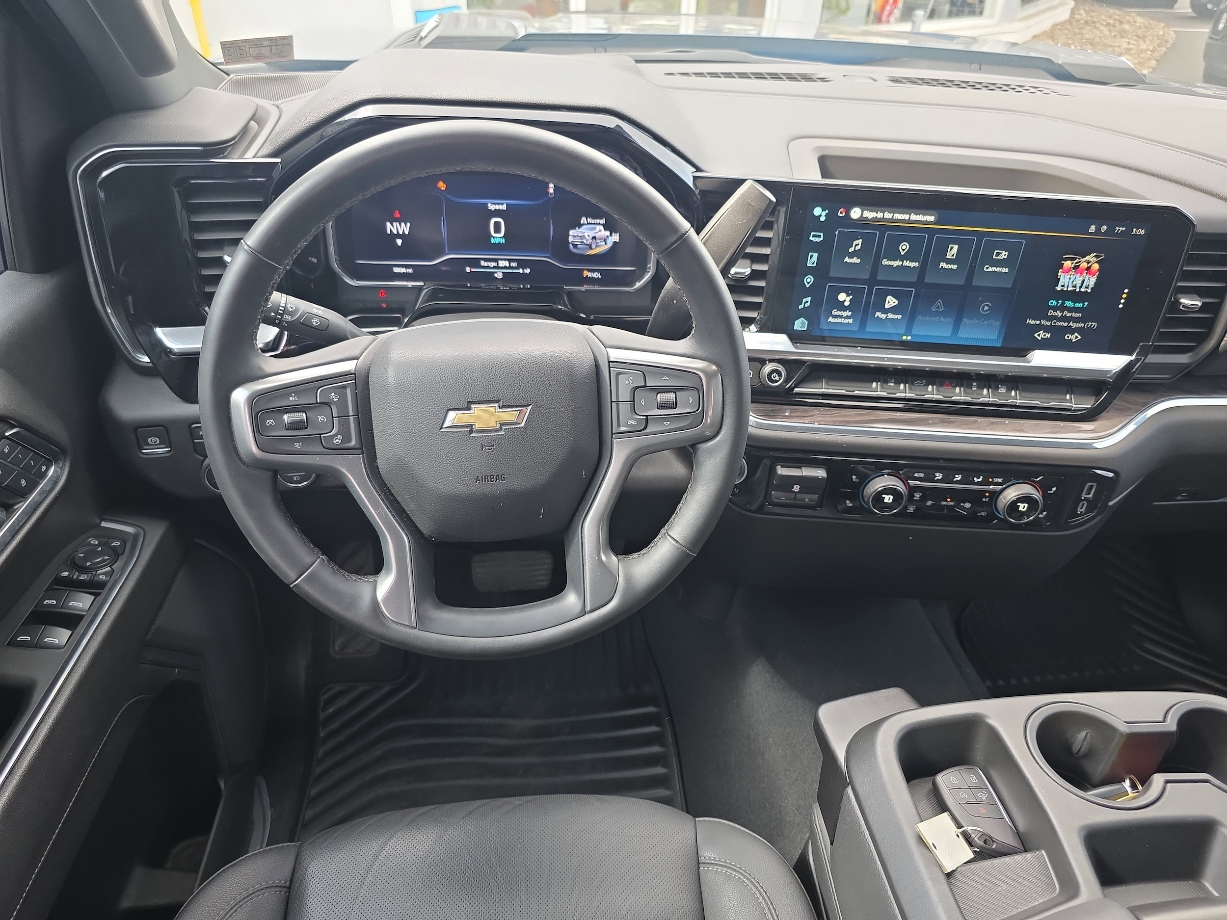 2025 Chevrolet Silverado 2500HD LTZ photo 3