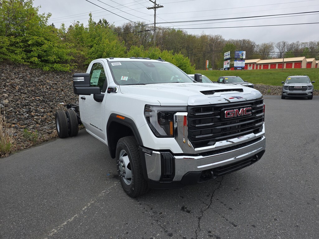 New 2026 GMC Sierra 3500 HD Chassis Cab Pro Truck Regular Cab