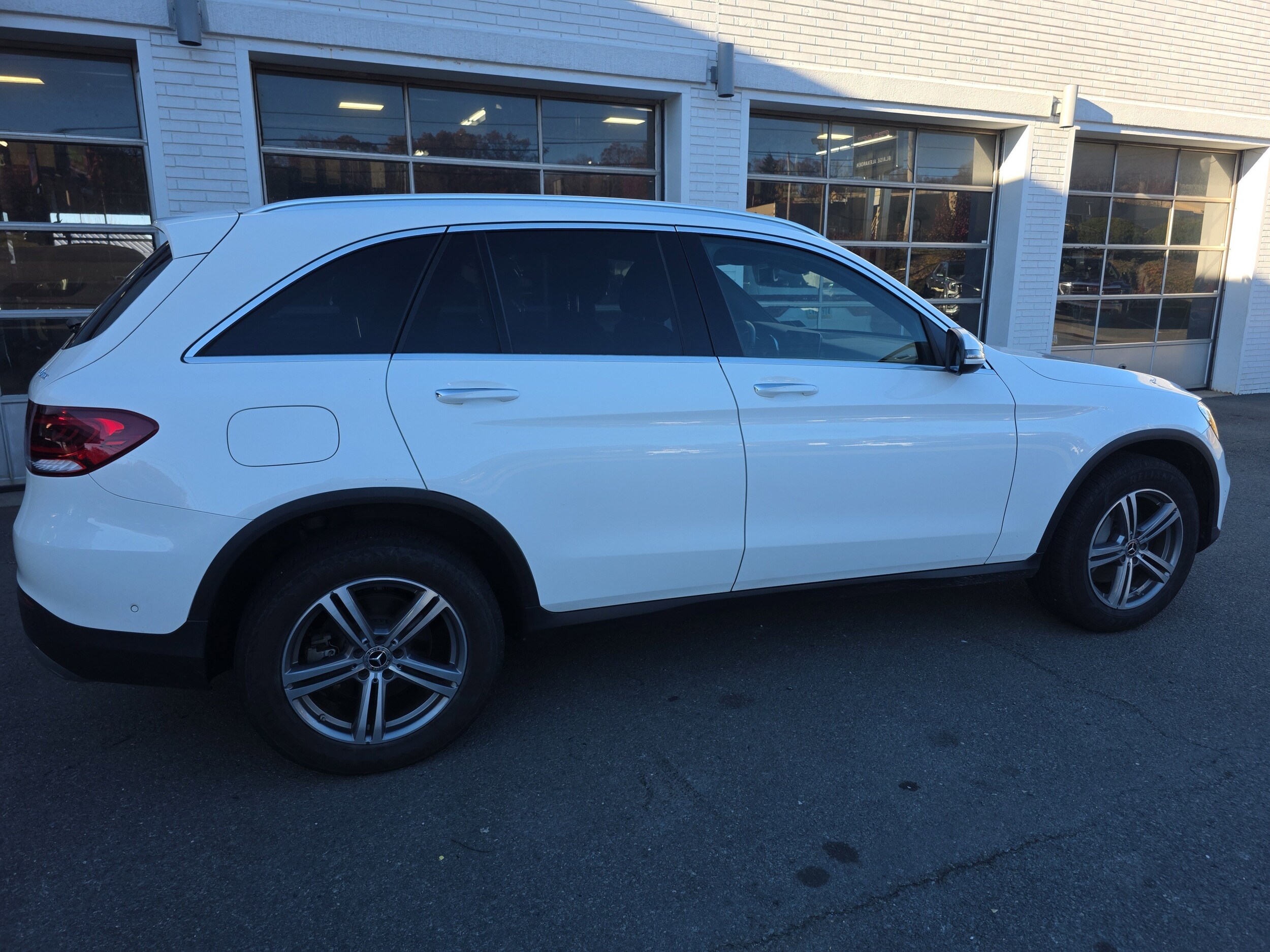 2021 Mercedes Benz GLC 300 4MATIC photo 4