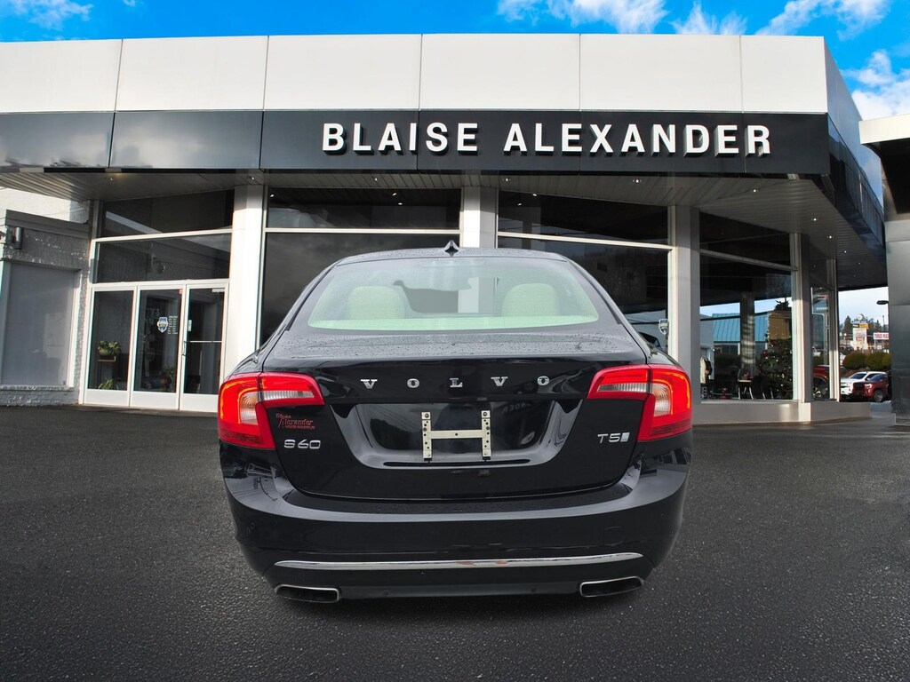 Used 2016 Volvo S60 T5 Platinum Inscription Sedan