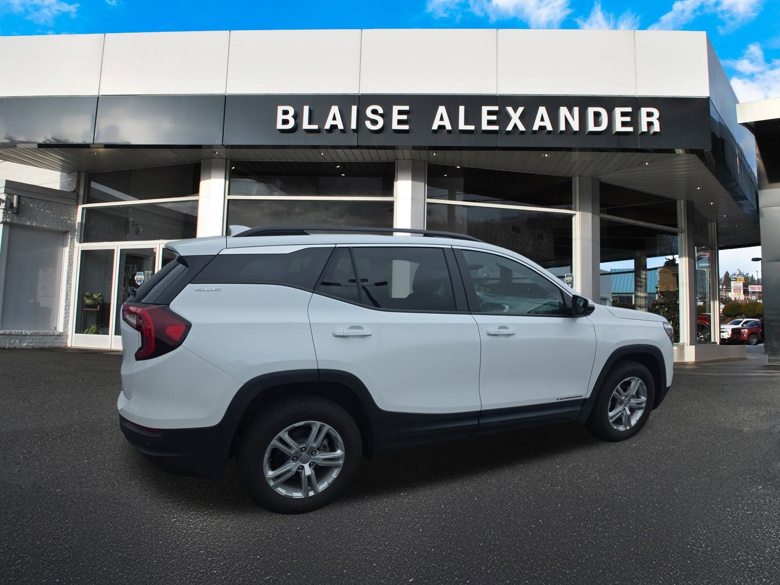 2023 Gmc Terrain SLE photo 3