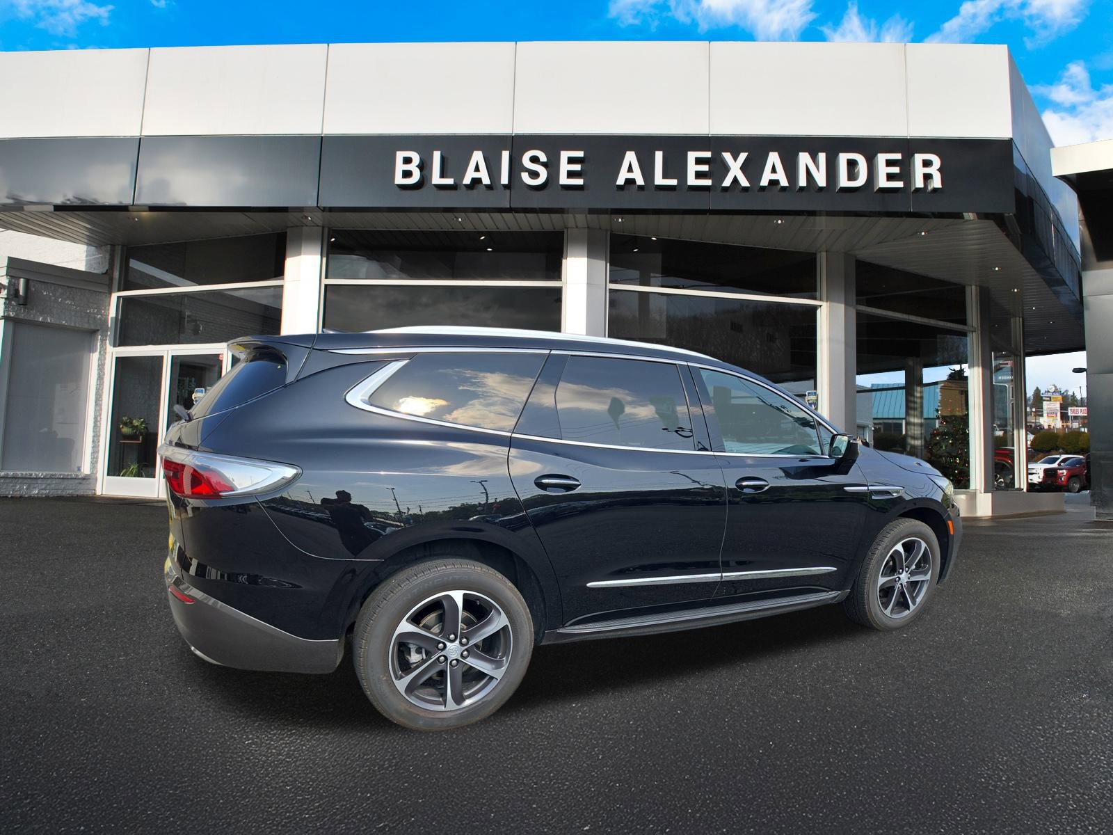 2023 Buick Enclave Premium photo 3