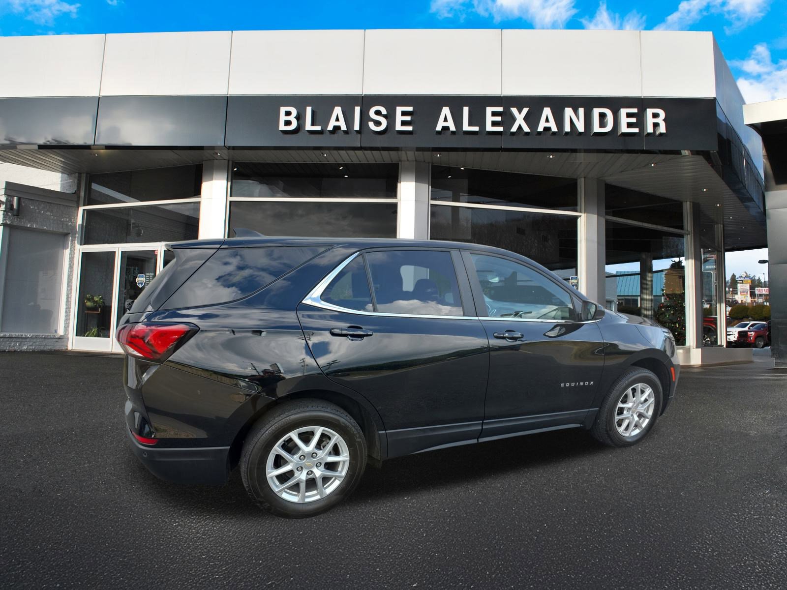 2022 Chevrolet Equinox LT photo 3