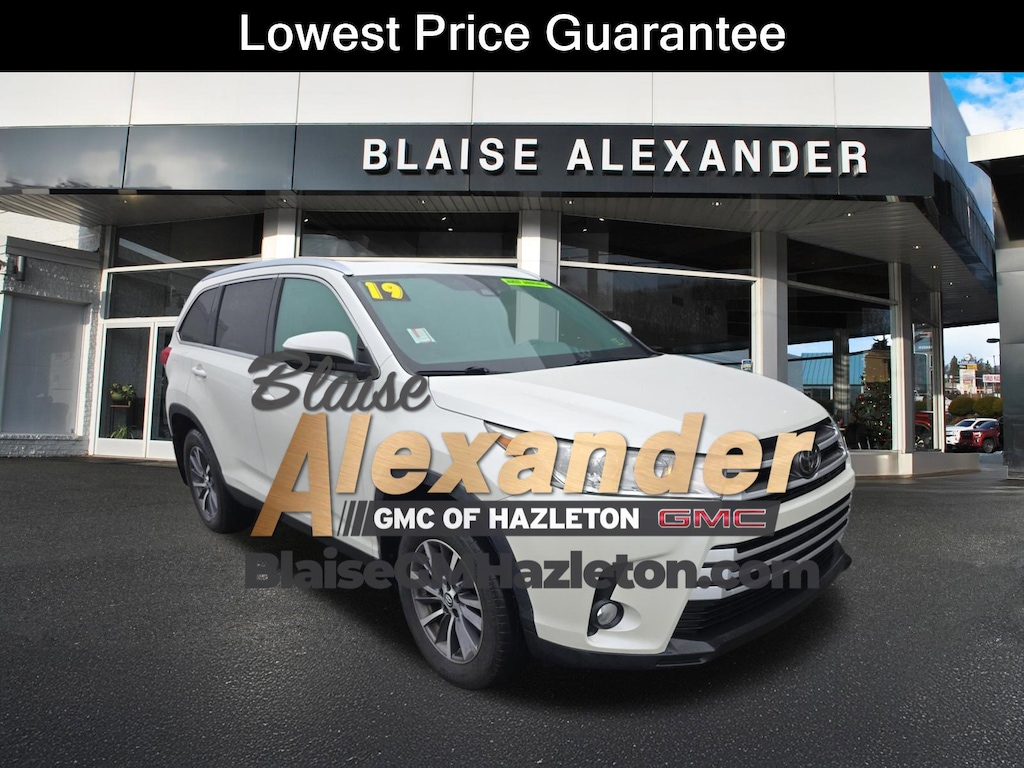 Used 2019 Toyota Highlander XLE V6 SUV