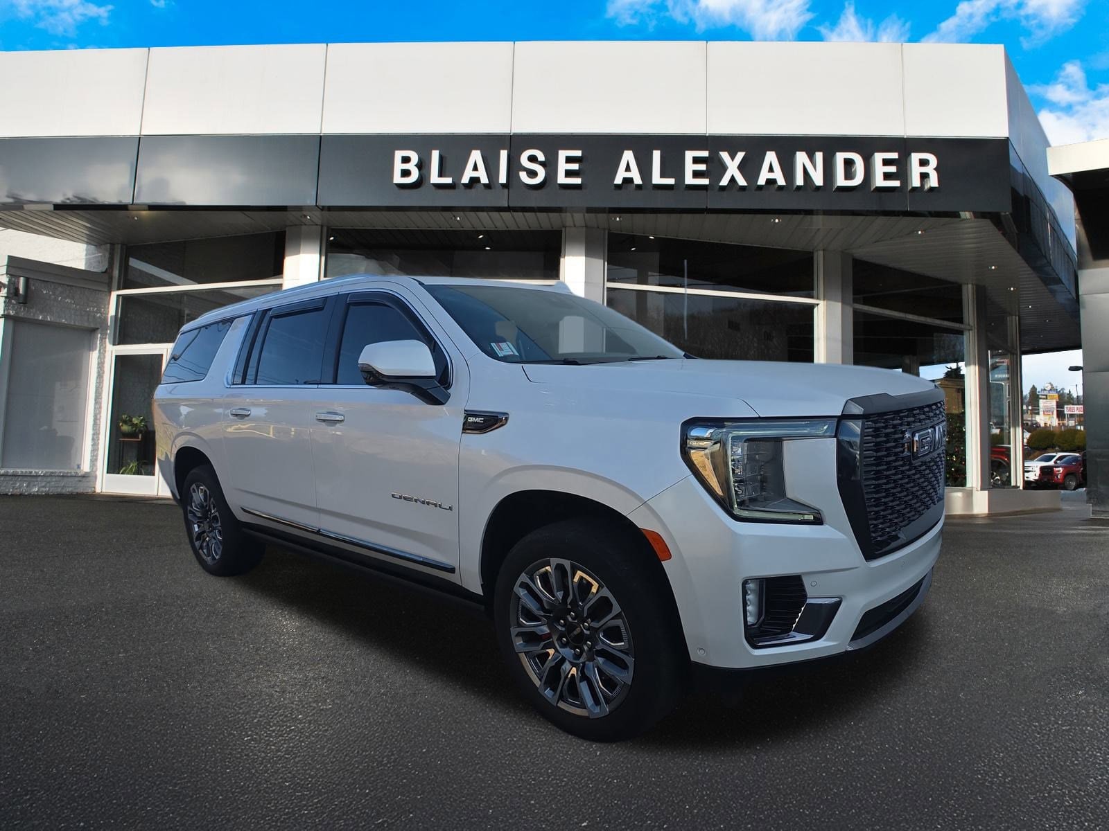 2023 GMC Yukon XL Denali Ultimate's photo