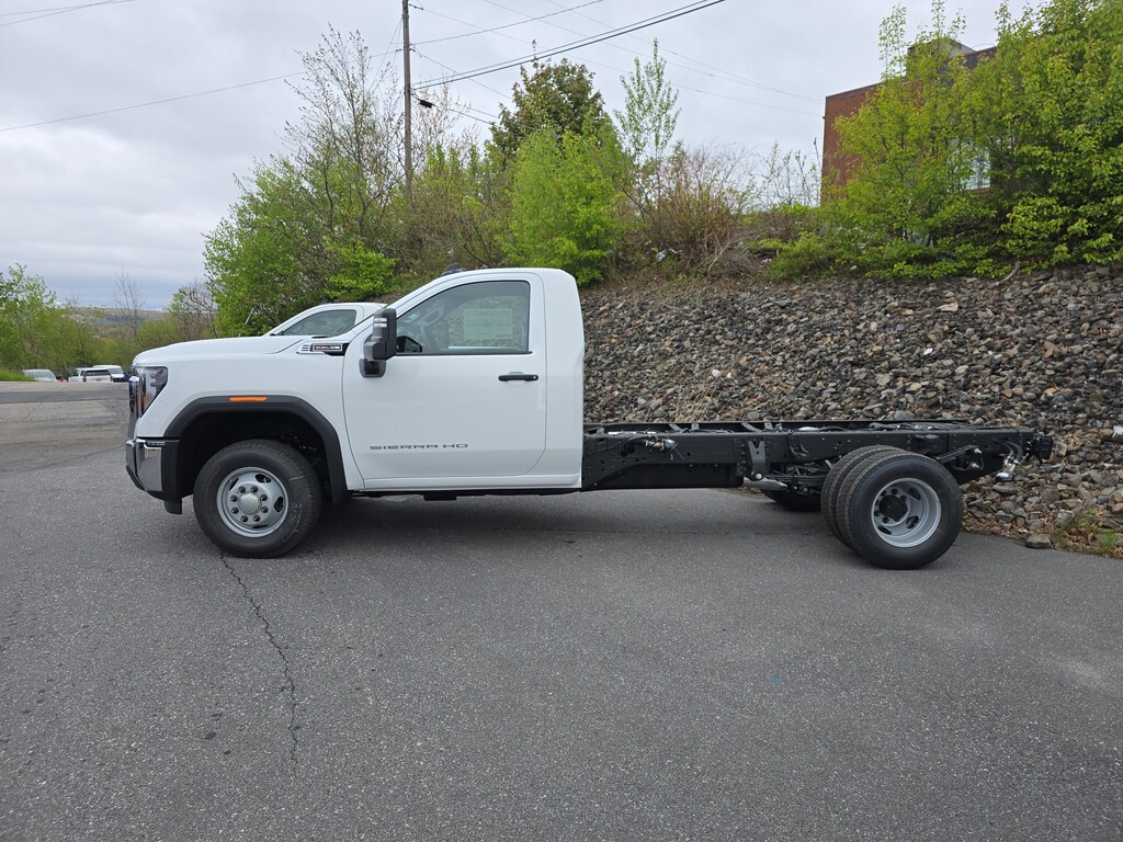 New 2026 GMC Sierra 3500 HD Chassis Cab Pro Truck Regular Cab