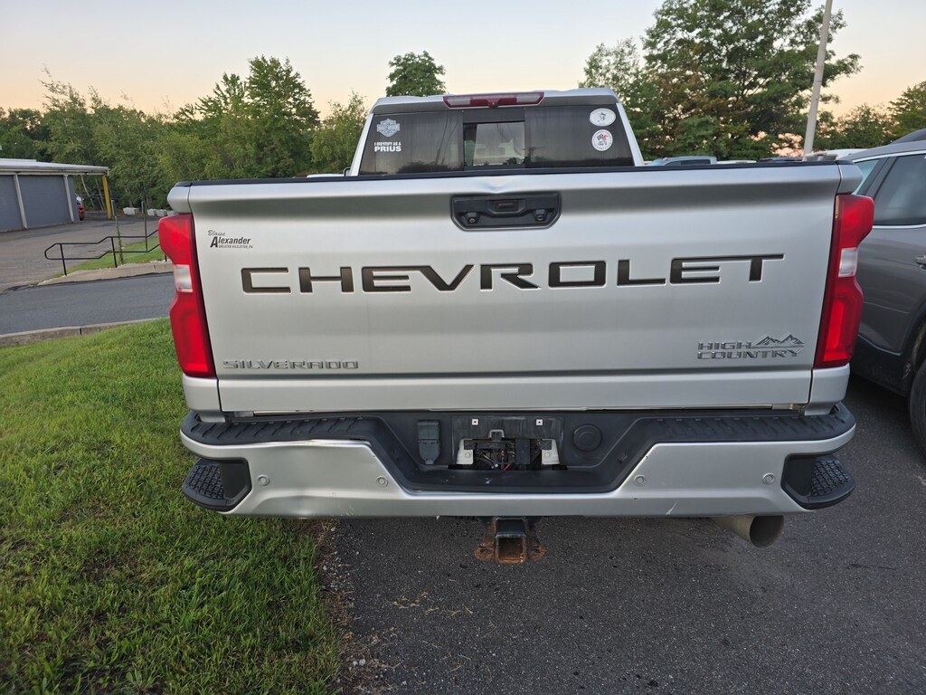 Used 2022 Chevrolet Silverado 2500 HD High Country Truck Crew Cab