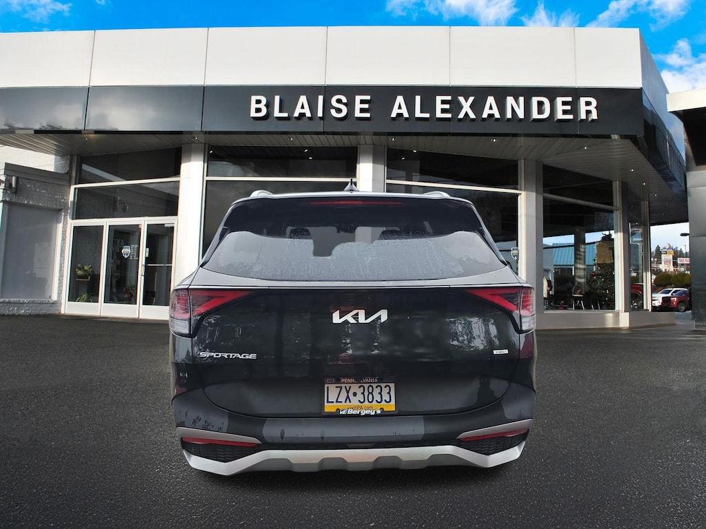 Used 2023 Kia Sportage Hybrid EX SUV