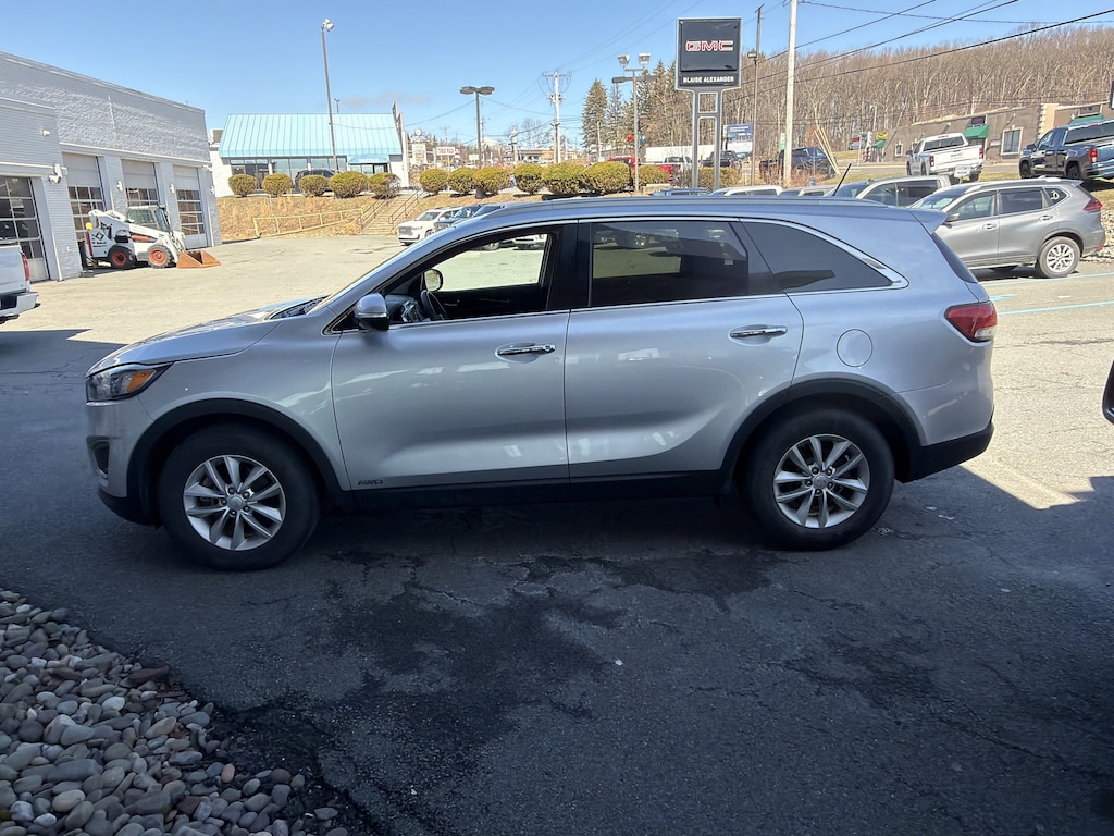 Used 2017 Kia Sorento 2.4L LX SUV