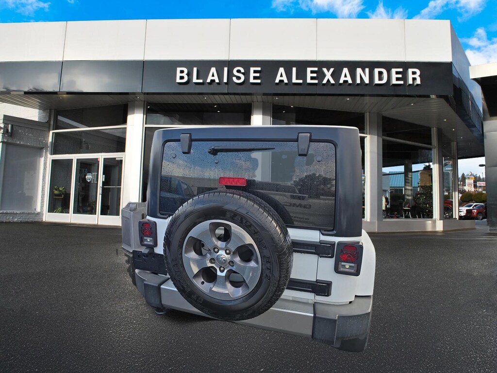 Used 2018 Jeep Wrangler JK Unlimited Sahara 4x4 SUV