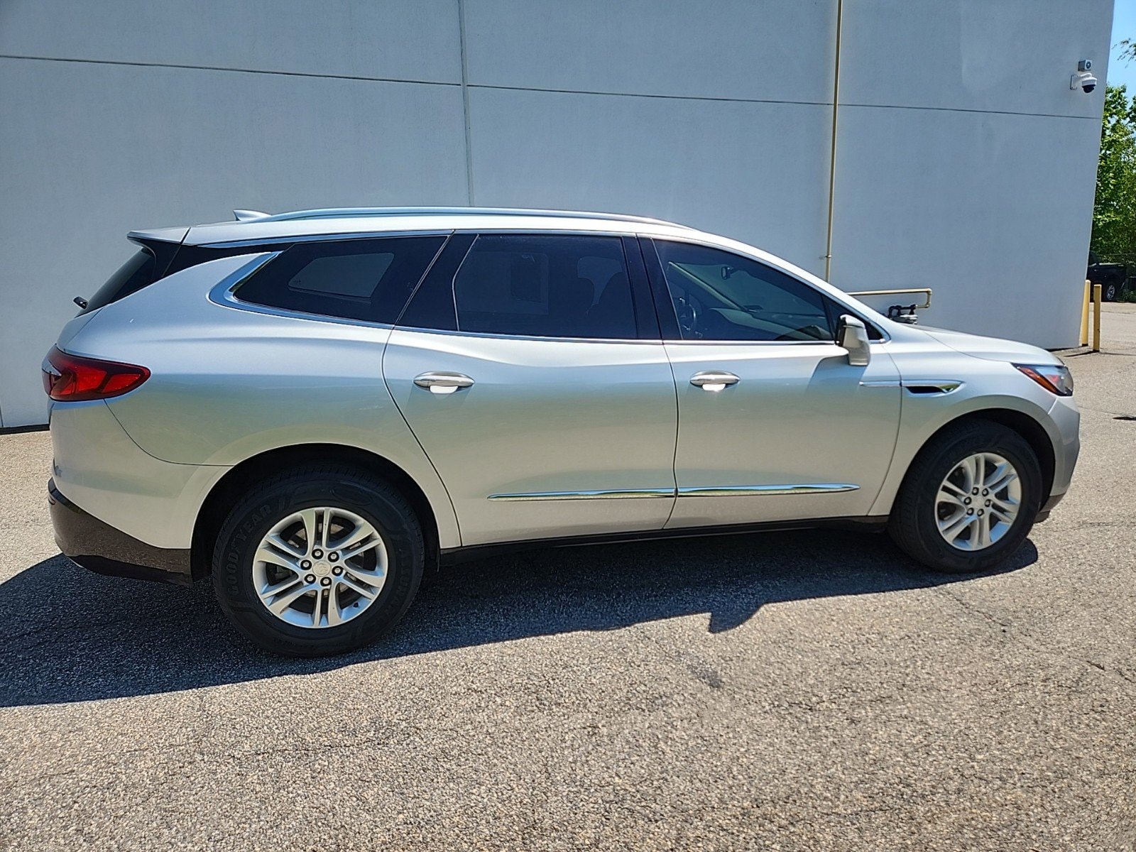 Used 2021 Buick Enclave Essence with VIN 5GAEVAKW9MJ154979 for sale in Hazle Township, PA