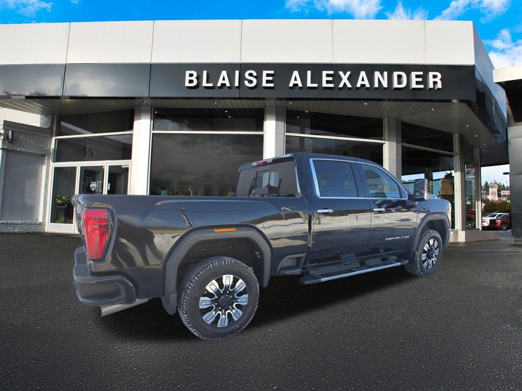 Used 2024 GMC Sierra 2500 HD Denali Truck Crew Cab