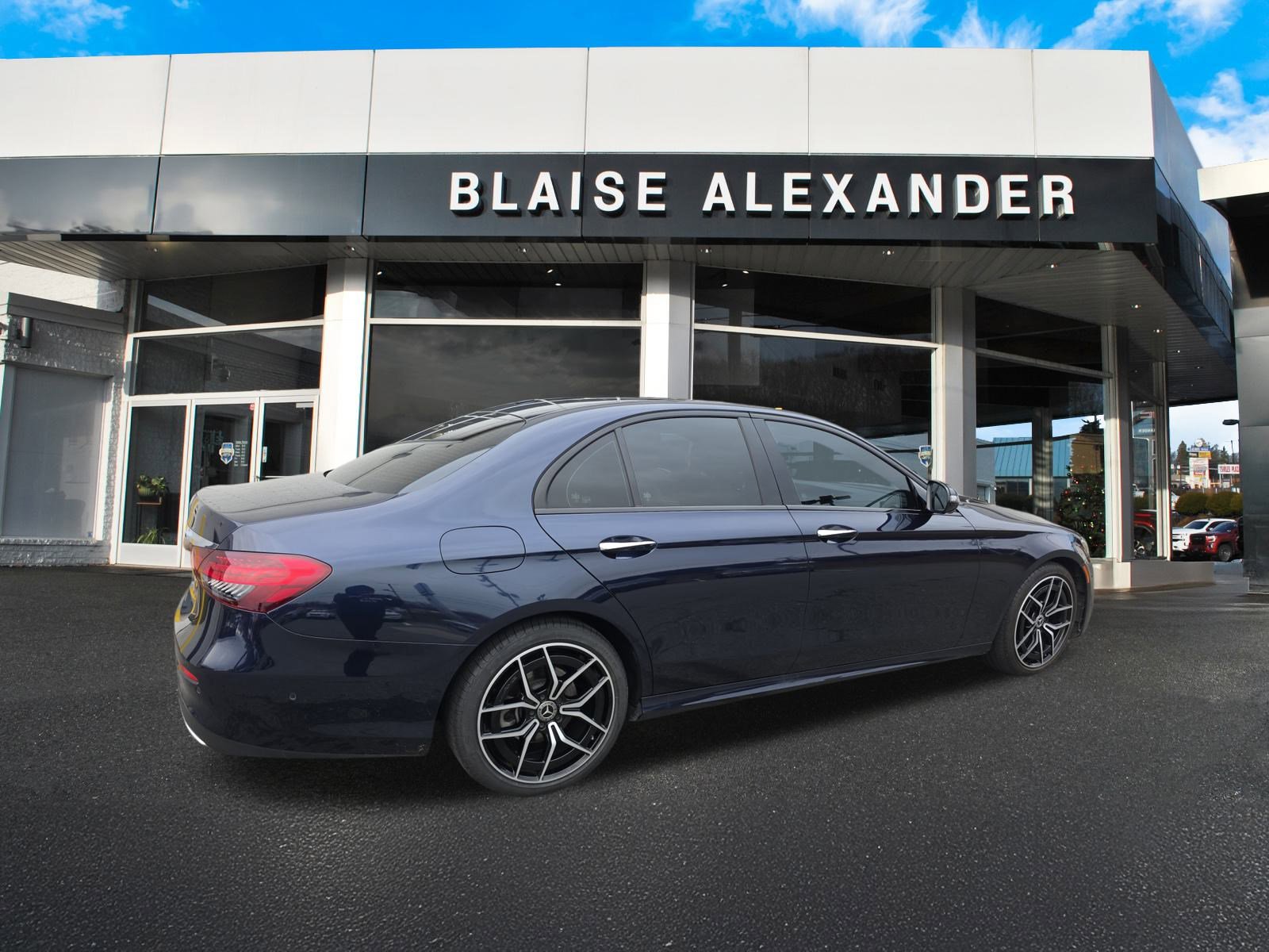 2022 Mercedes Benz E 350 Sedan photo 4