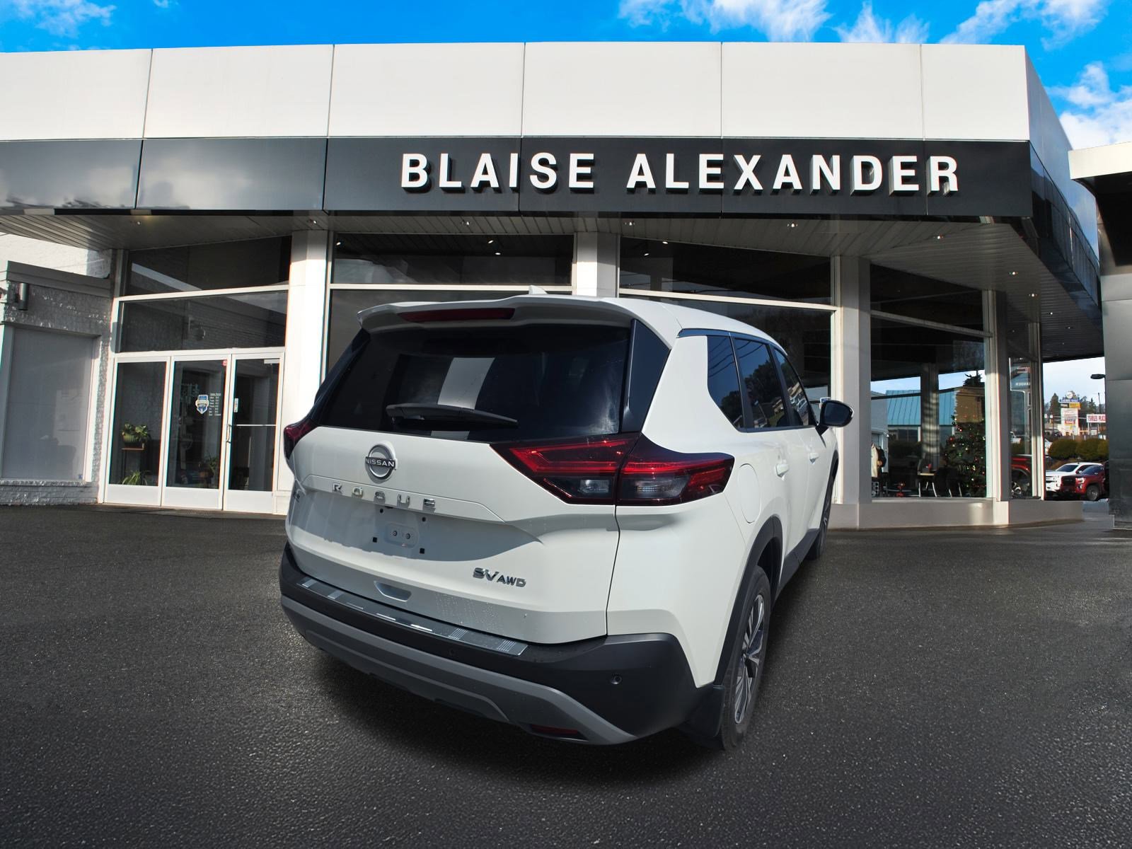 2023 Nissan Rogue SV photo 3
