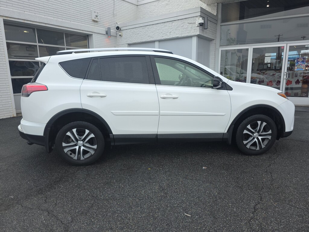 Used 2016 Toyota RAV4 LE SUV