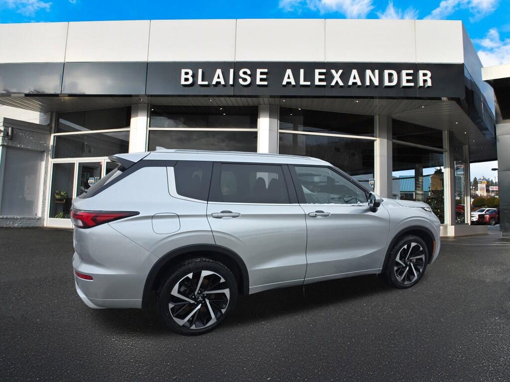 Used 2024 Mitsubishi Outlander SEL SUV