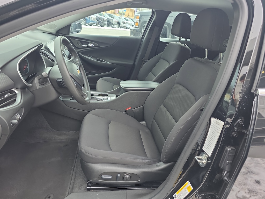 Used 2024 Chevrolet Malibu 1LT Sedan