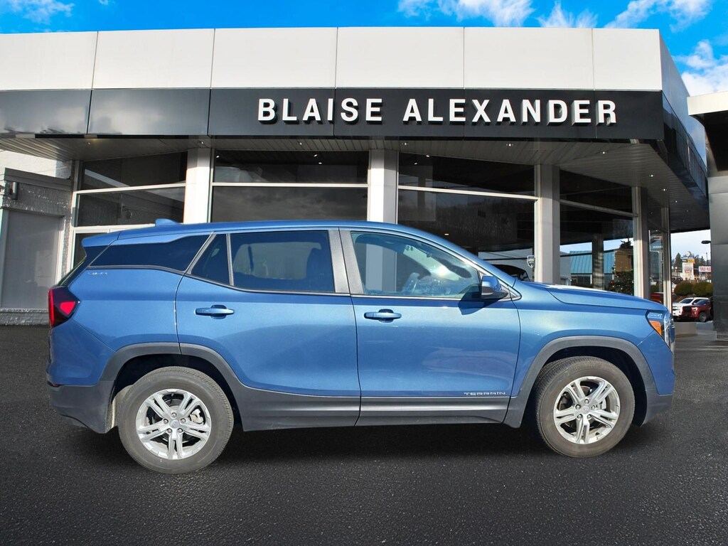 Used 2024 GMC Terrain SLE SUV