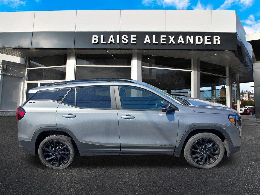 Used 2023 GMC Terrain SLE SUV
