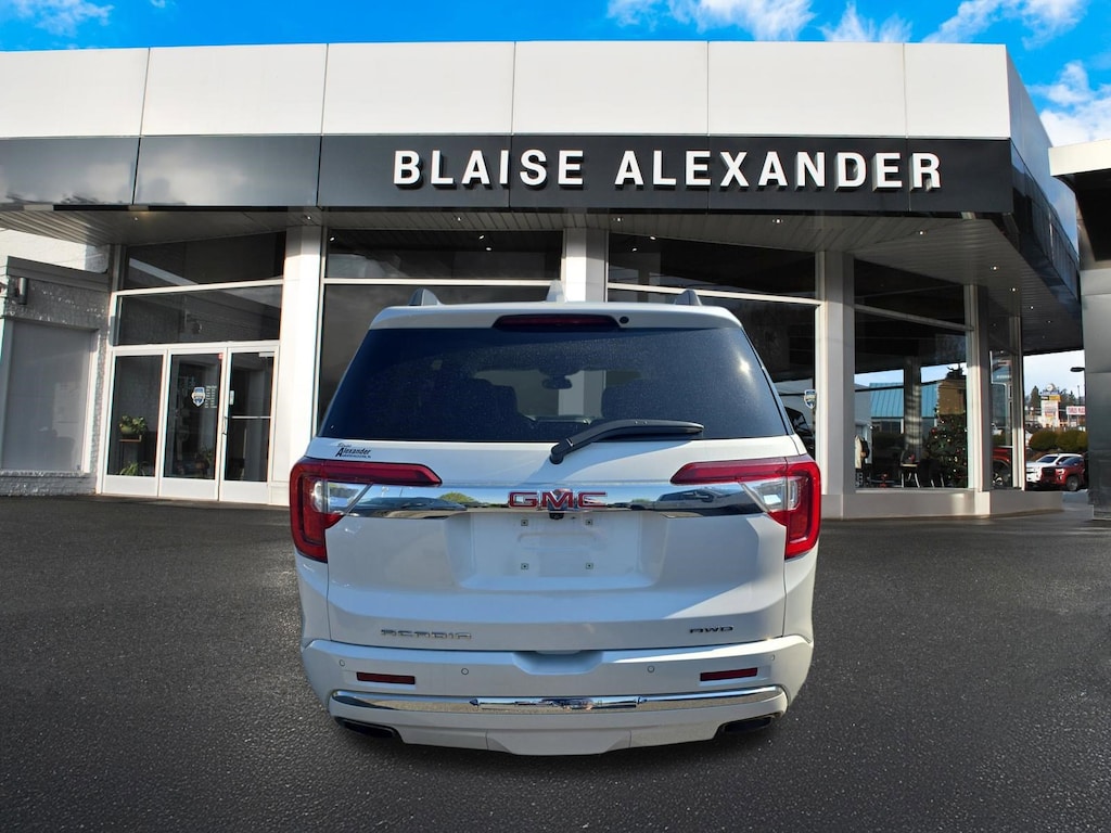 Used 2023 GMC Acadia Denali SUV