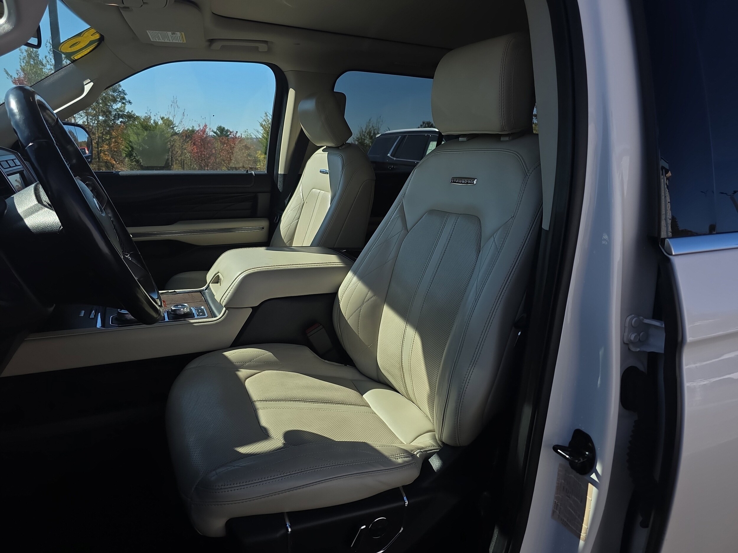 2018 Ford Expedition MAX Platinum photo 2