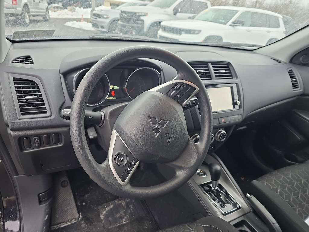 Used 2025 Mitsubishi Outlander Sport 2.0 ES SUV