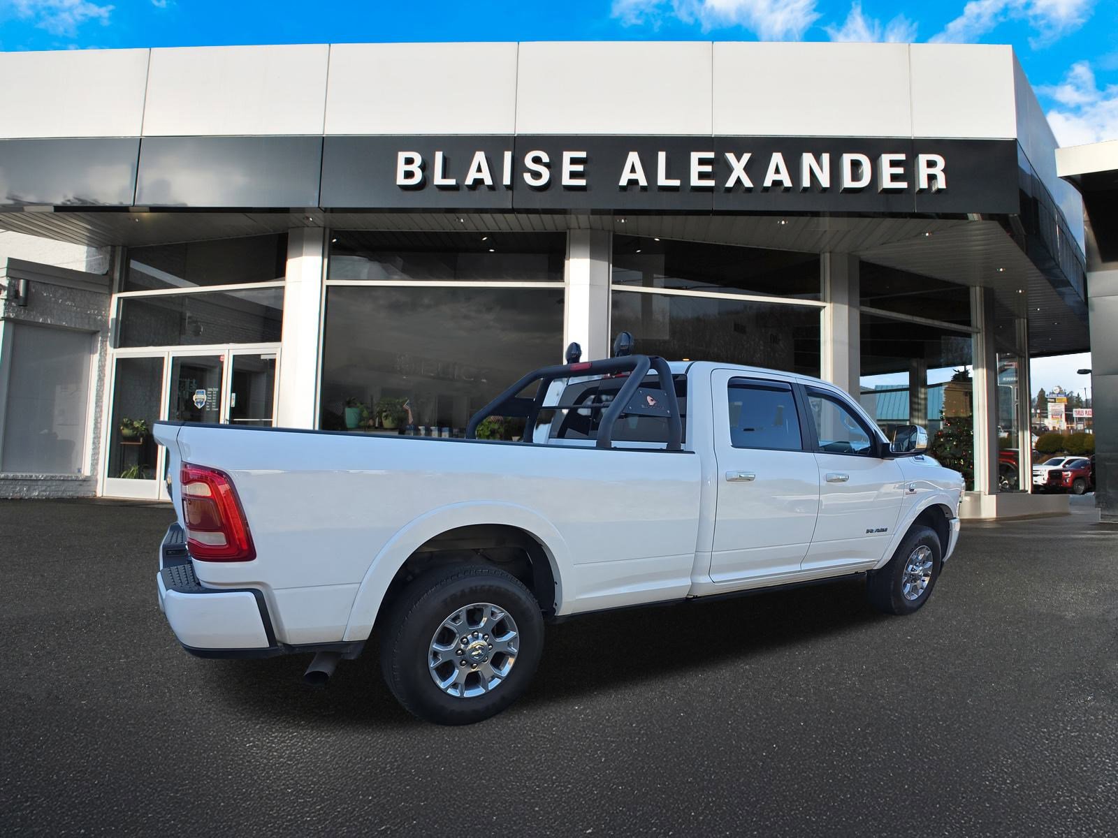 2022 Ram 3500 Laramie photo 2