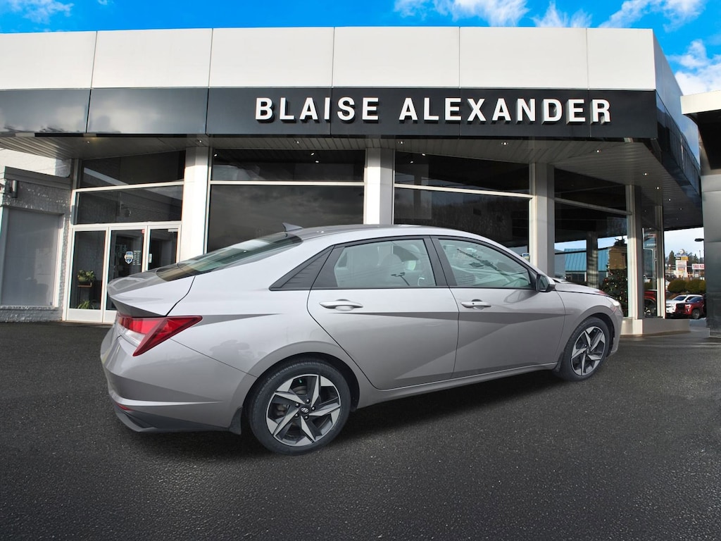 Used 2023 Hyundai Elantra SEL Sedan