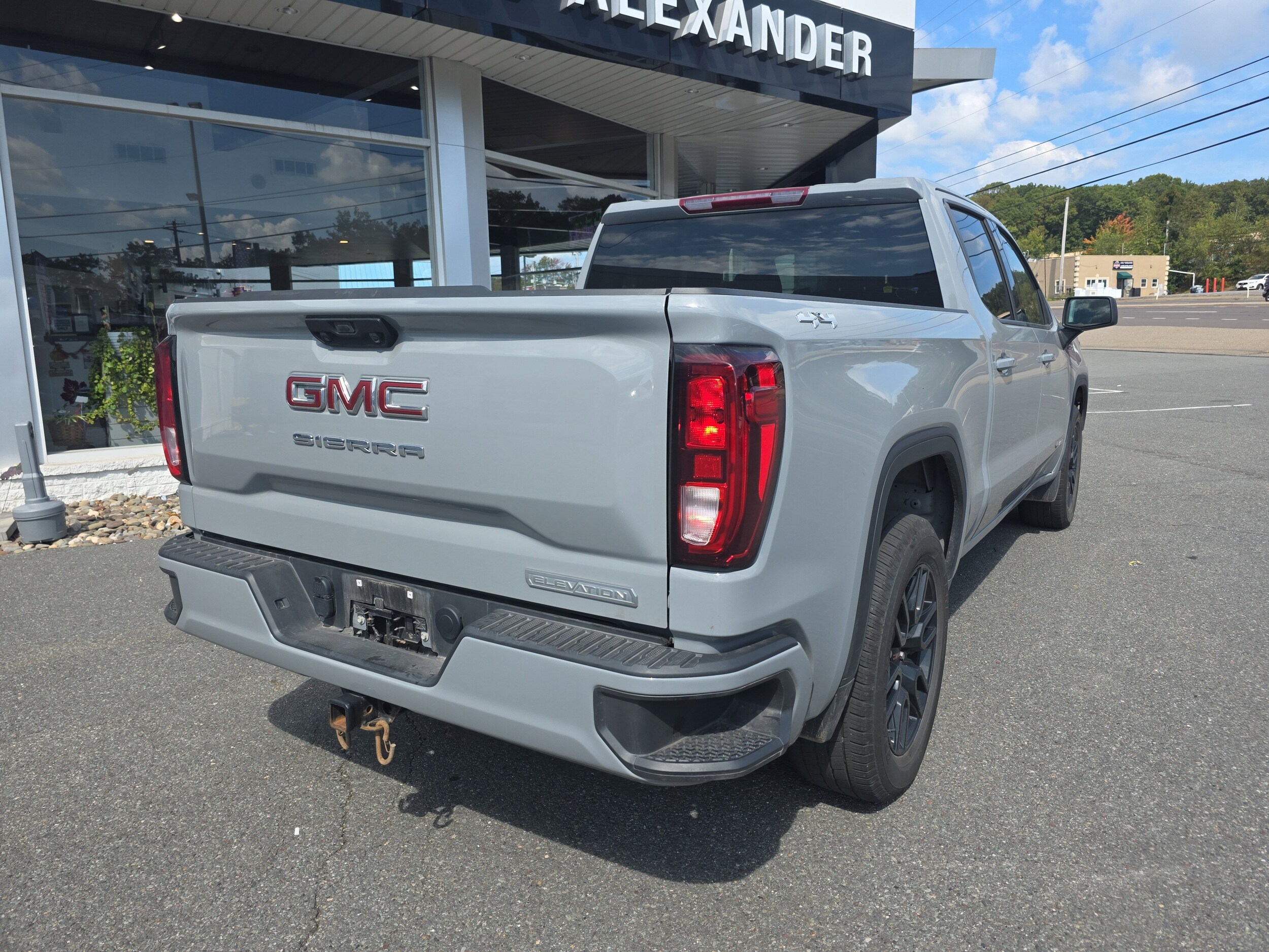 2024 Gmc Sierra 1500 Elevation photo 3